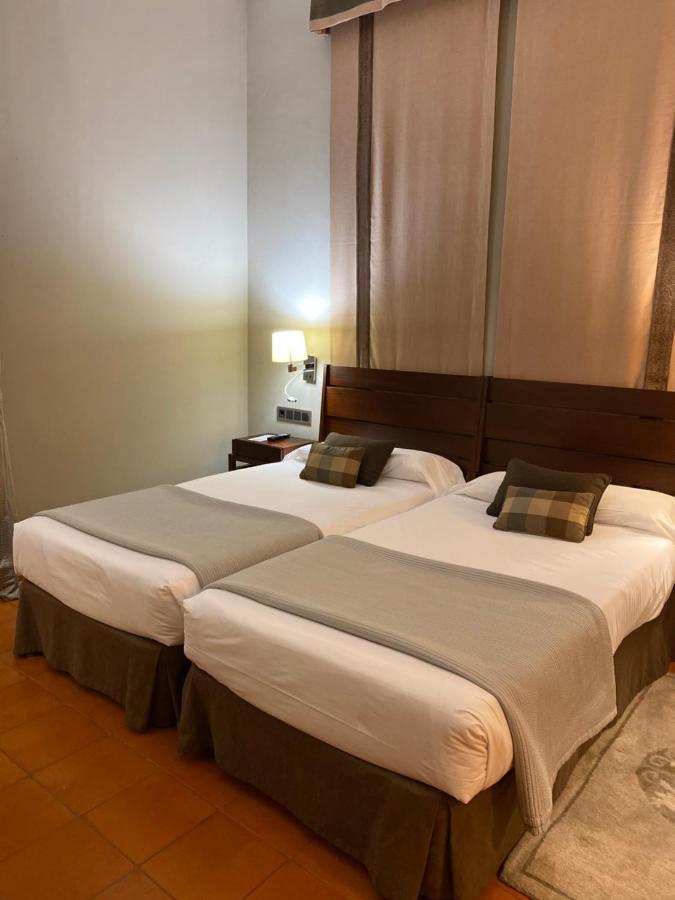 Parador De Caces מראה חיצוני תמונה