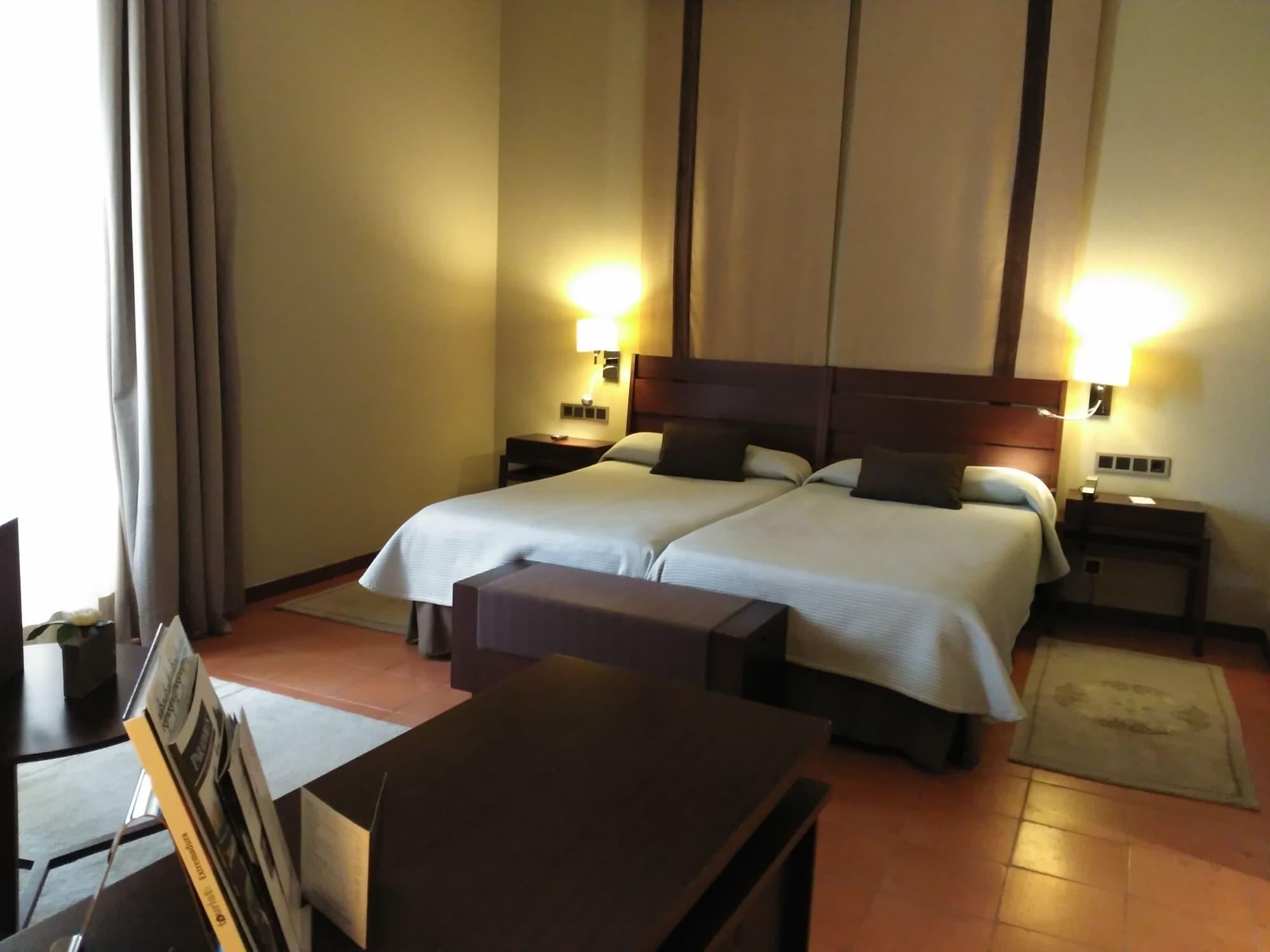 Parador De Caces מראה חיצוני תמונה