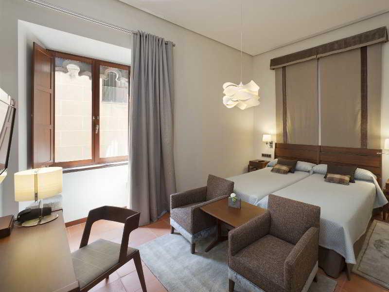 Parador De Caces מראה חיצוני תמונה
