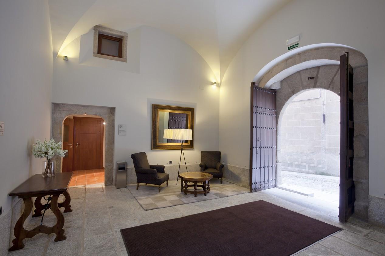 Parador De Caces מראה חיצוני תמונה