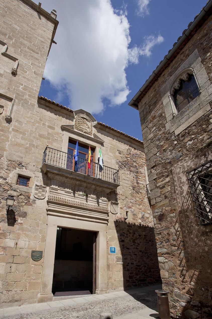 Parador De Caces מראה חיצוני תמונה
