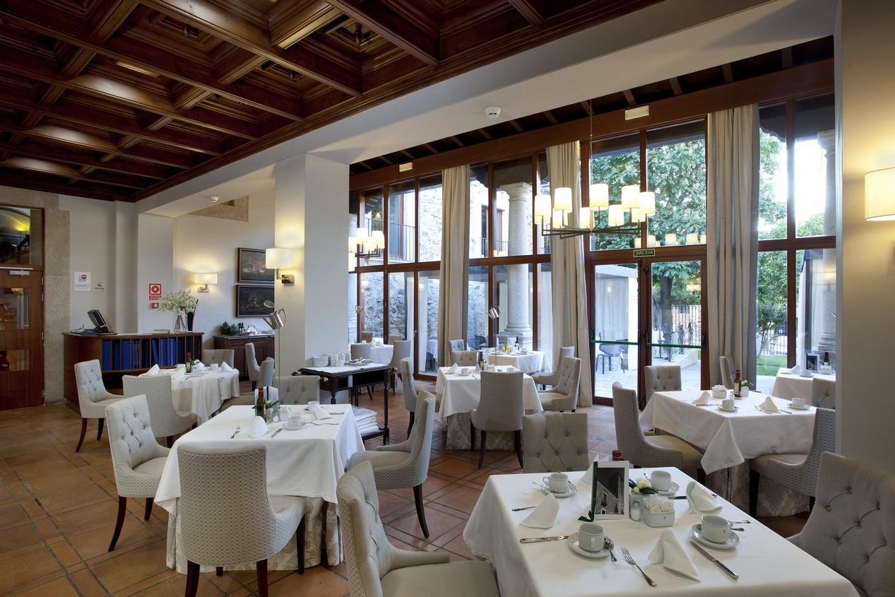 Parador De Caces מראה חיצוני תמונה