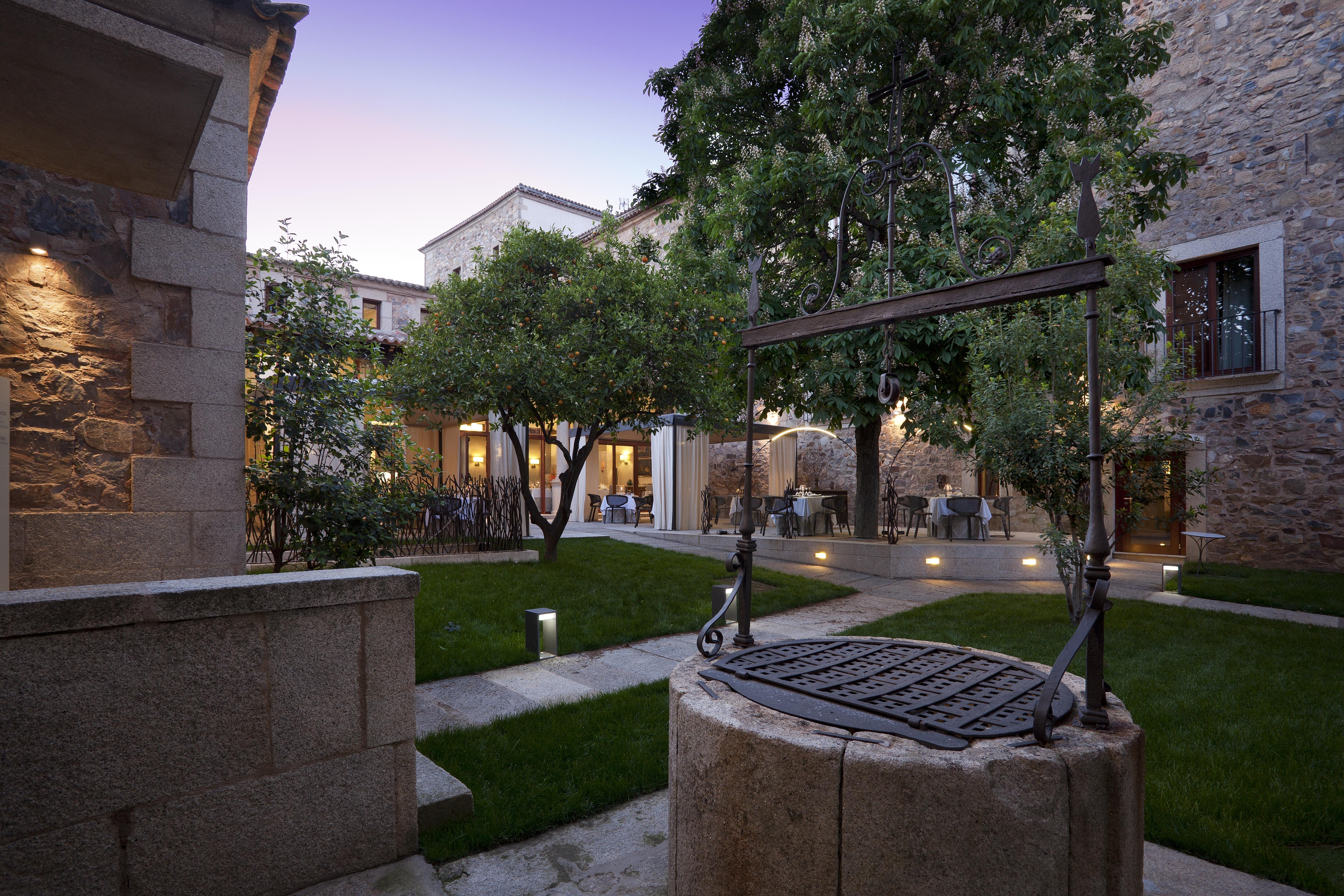 Parador De Caces מראה חיצוני תמונה