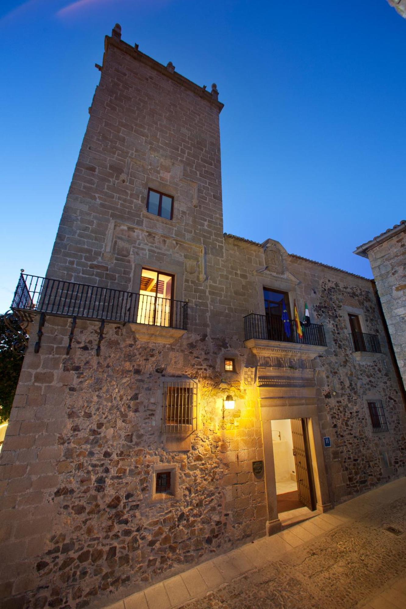 Parador De Caces מראה חיצוני תמונה