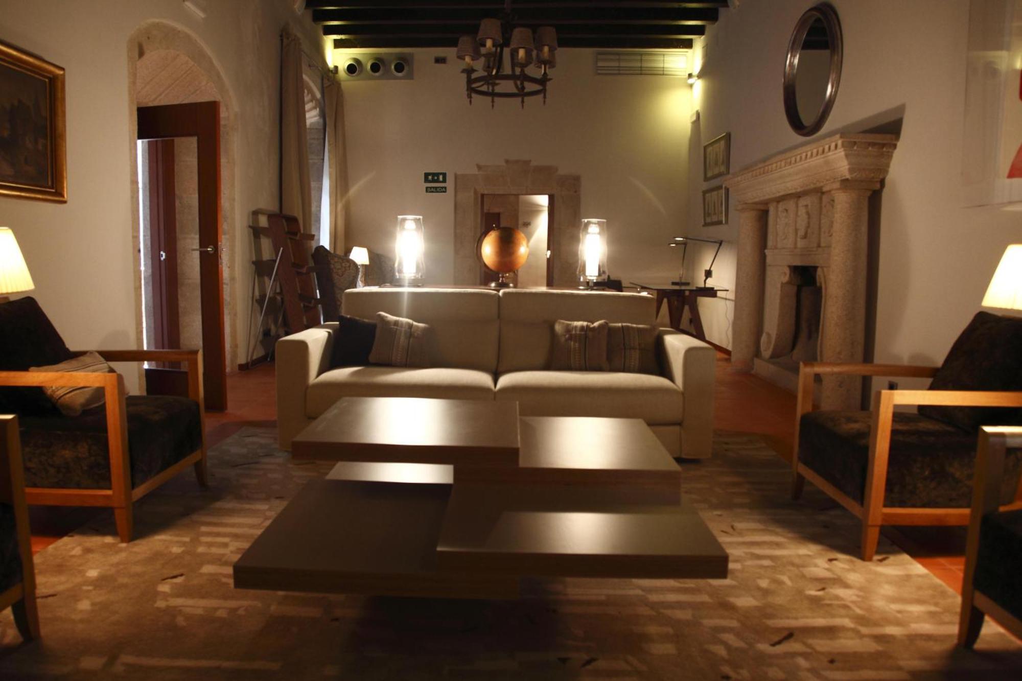 Parador De Caces מראה חיצוני תמונה