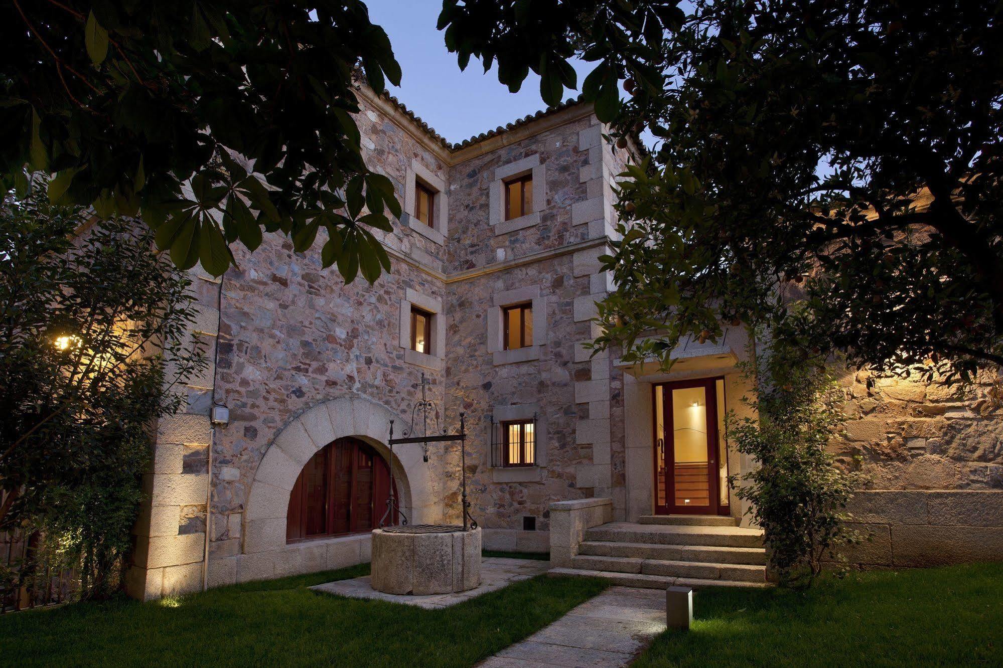 Parador De Caces מראה חיצוני תמונה