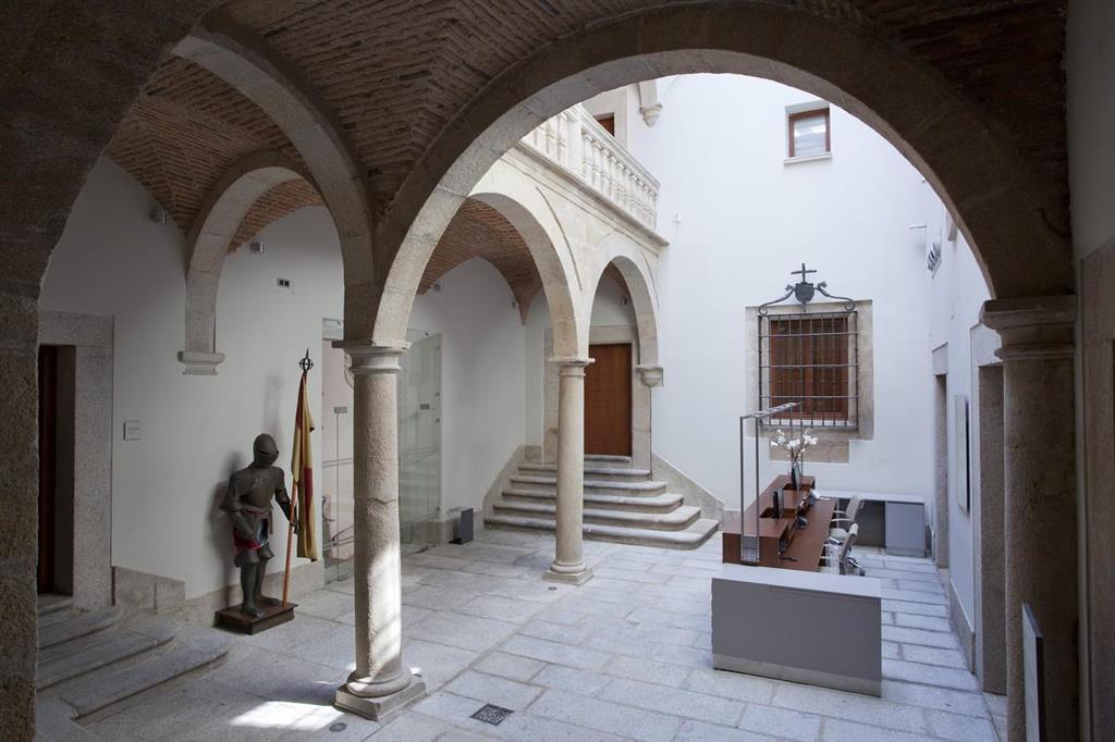 Parador De Caces מראה חיצוני תמונה