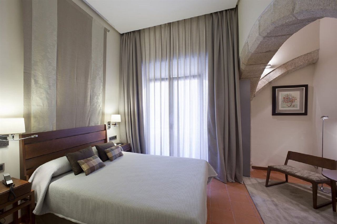 Parador De Caces מראה חיצוני תמונה